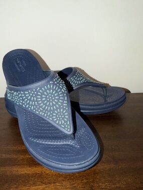 Crocs Sandals Womens 10 Flip Flops Wedge Dual Comfort Monterey Diamante Blue